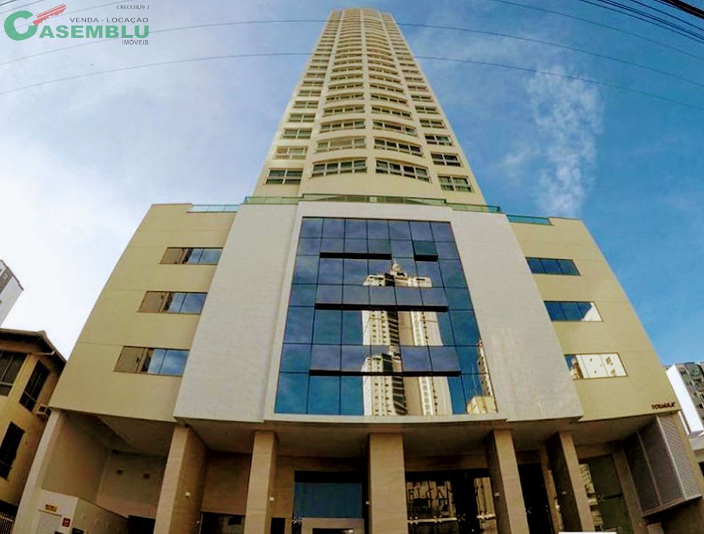 AMPLO APARTAMENTO DIFERENCIADO