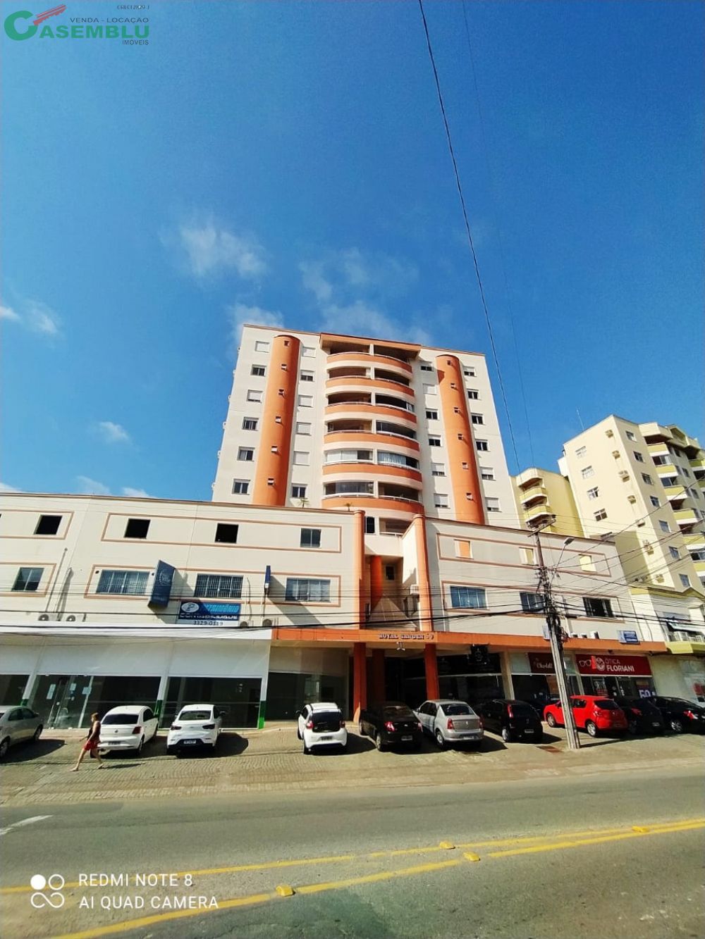 


O imóvel conta com 3 suí