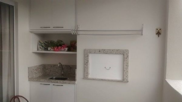 Apartamento com 2 suítes e 2 v