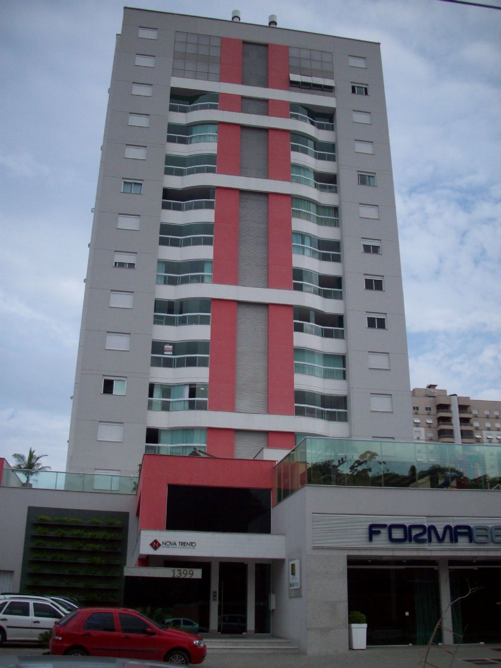 Amplo apartamento na Vila Nova