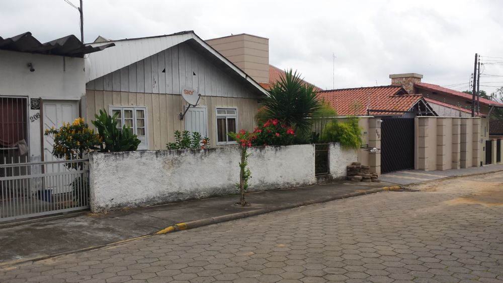 VENDO CASA MISTA NA CIDADE DE 