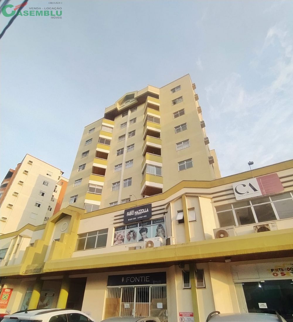 Amplo apartamento com 90m²de á