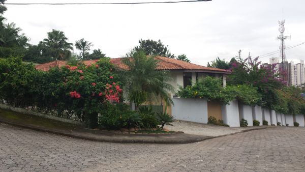 VENDO CASA DE ALTO PADRÃO NO B